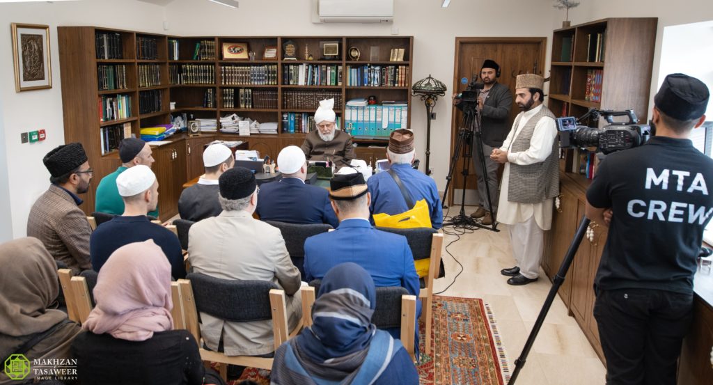 Worldwide delegations meet Huzoor post-Jalsa Salana UK 4 kirgistan