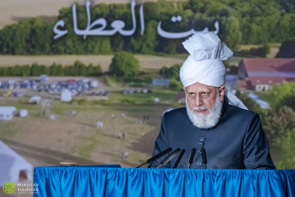 “May justice and compassion prevail” – Hazrat Khalifatul Masih V to French dignitaries and guests at Jalsa Salana France 2 20191005 185654 DAE7215F