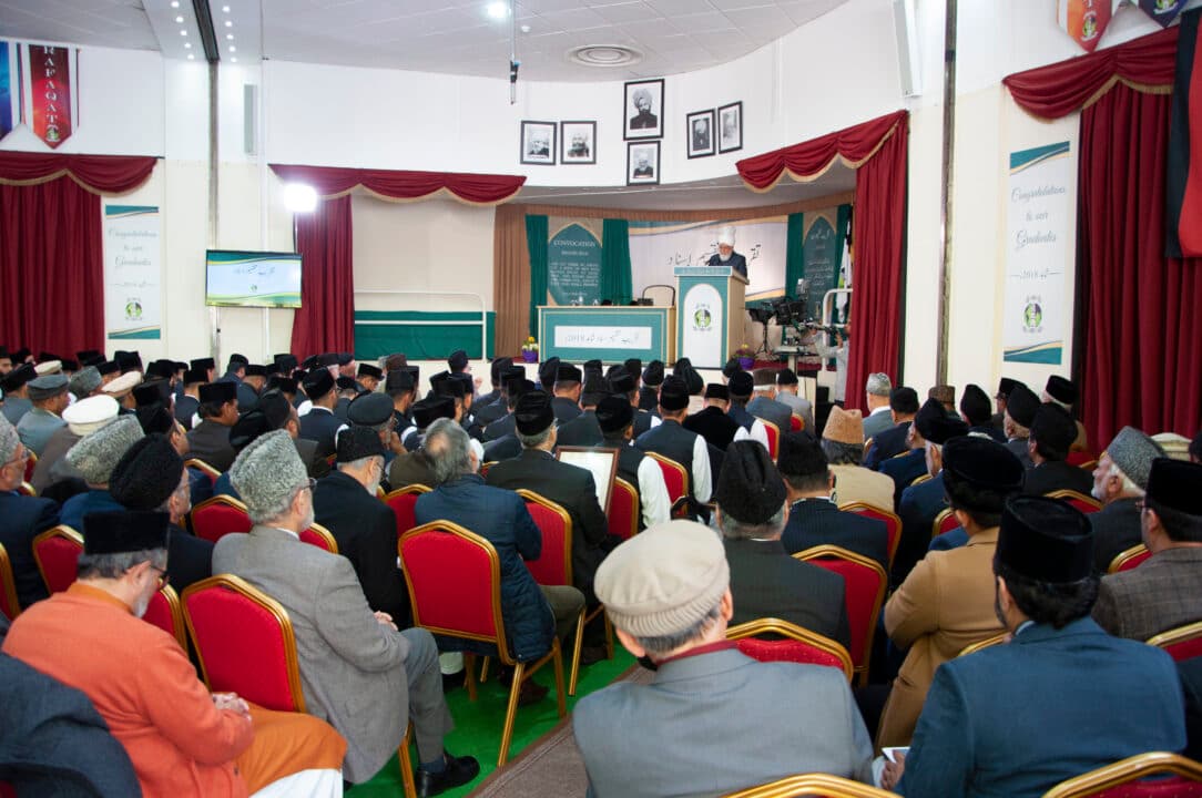 “Loyalty is paramount” – Hazrat Khalifatul Masih V to Jamia Ahmadiyya graduates