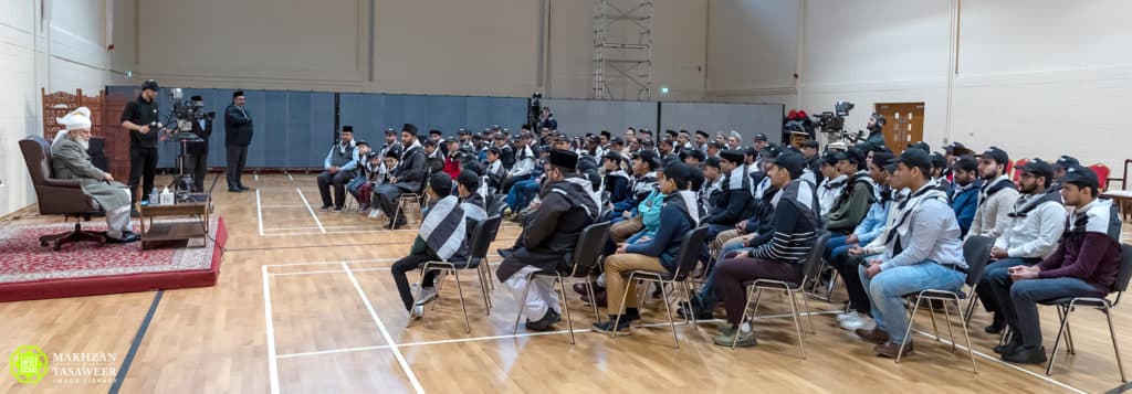 Khuddam and Atfal from Belgium spend time in Huzoor’s company