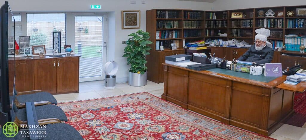 Outreach plans and spiritual reformation: Ghana amila receives direction from Huzoor through virtual mulaqat