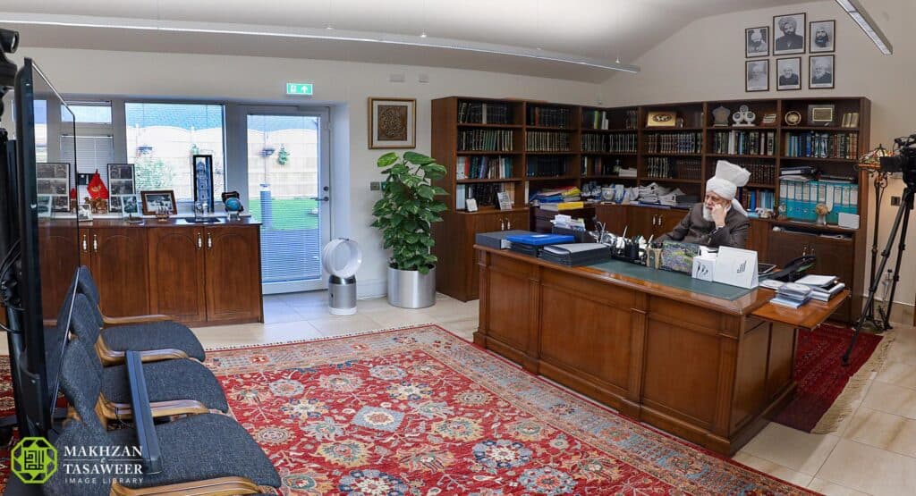 “Never argue or quarrel with them, give them their due respect and do not compromise the teachings of Islam”: Lajna Germany new converts’ audience with Hazrat Khalifatul Masih