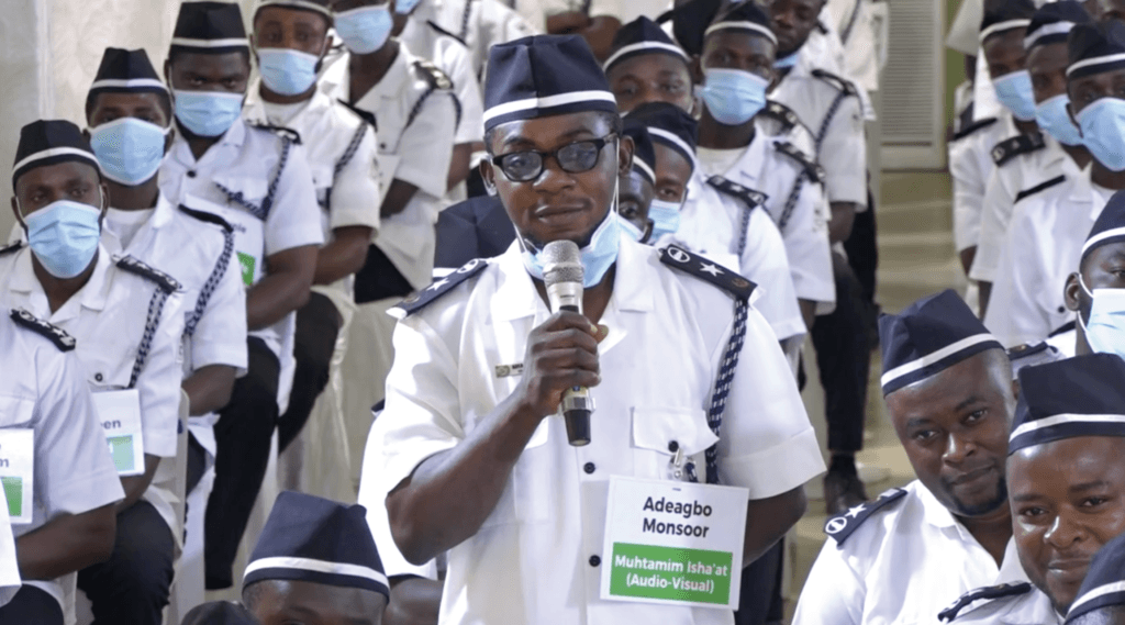 MKA Nigeria amila thrilled to meet Huzoor as some meet for first time