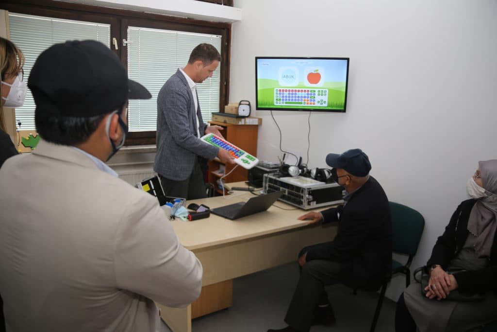 Humanity First Bosnia donates speech therapy cabinet to school in Sarajevo, Bosnia