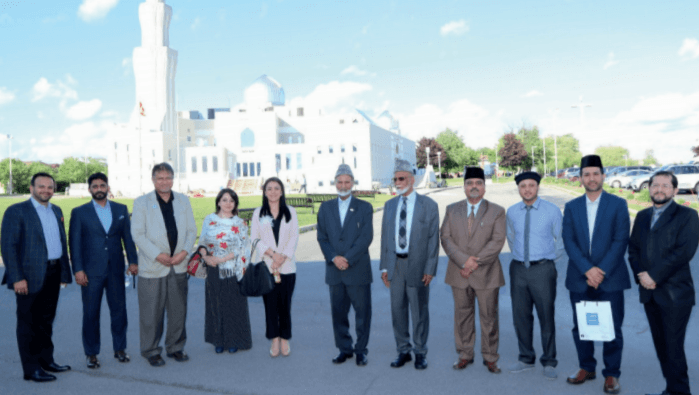 Ahmadiyyat in Ecuador and dinner with Counsel General of Ecuador in Toronto