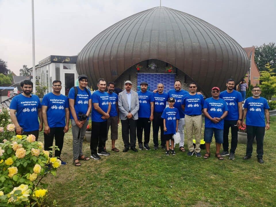 Cycle tour of Majlis Ansarullah Denmark