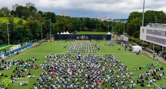 I have seen that your khuddam have patience and determination: German khuddam students meet Hazrat Khalifatul Masih in historic mulaqat