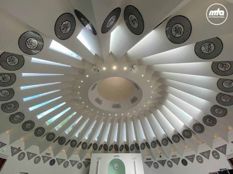 Friday Sermon – Jalsa Salana UK 2021: Blessings and gratitude (13 August 2021)