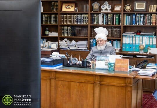 “I cherish my every moment that was spent in Khuddam-ul-Ahmadiyya”: Midlands (UK) Khuddam blessed with a virtual mulaqat