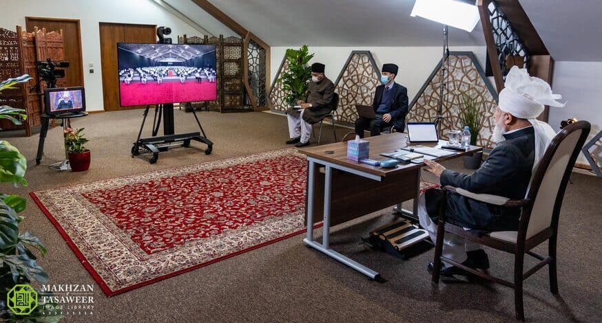 Waqf-e-Nau Atfal of Canada granted the opportunity to ask Huzoor questions