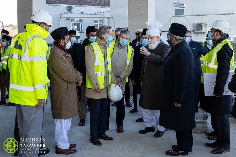 Huzoor inspects progress of the Baitul Futuh complex