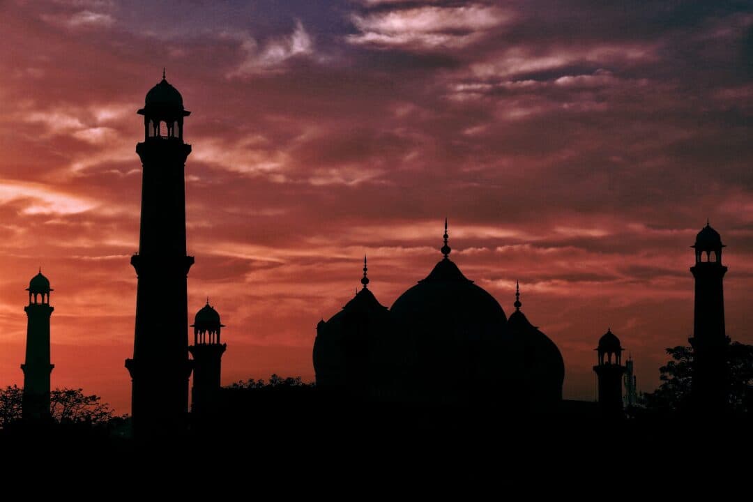 What is the meaning of the hadith according to which three men were to fight for a treasure, each of them the son of a caliph?