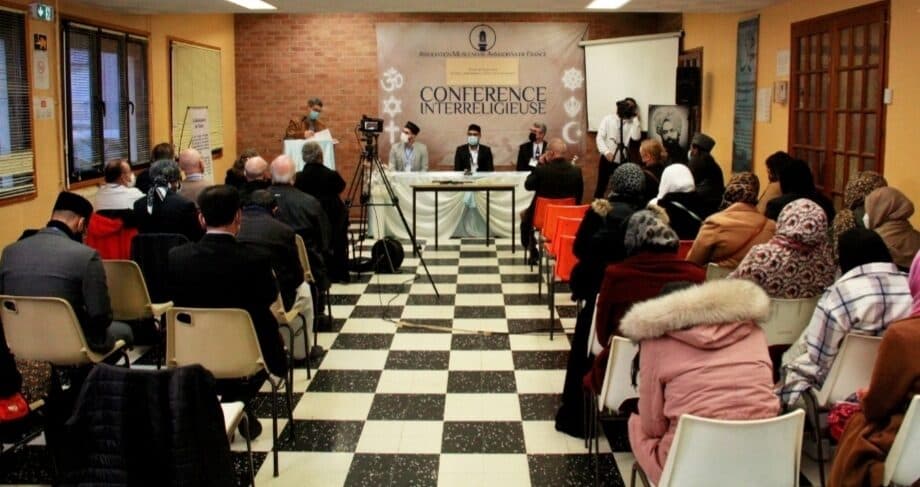 8th inter-religious conference by Jamaat France