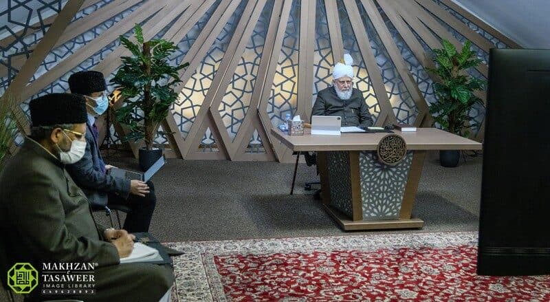 “This is a good age for learning the translation of the Holy Quran”: Members of Majlis Atfal-ul-Ahmadiyya, USA meet Hazrat Khalifatul Masih V