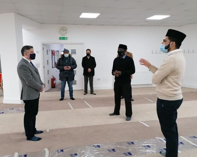 Jon Ashworth MP visits Baitul Ikram Mosque, Leicester, UK