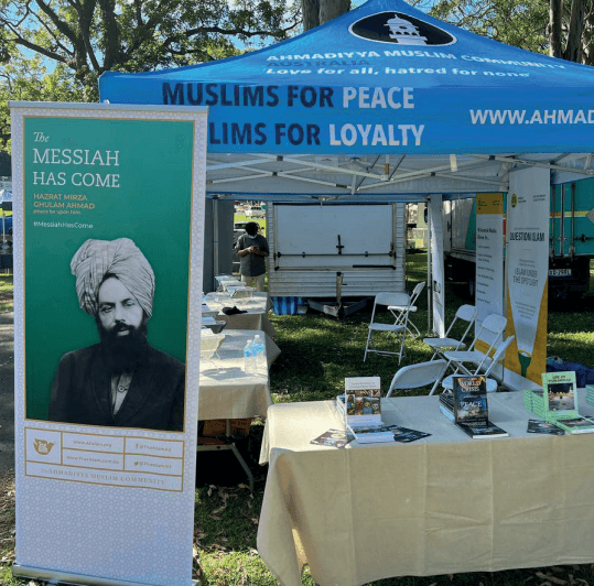 Showing Islam’s true message at the ‘Tamborine Mountain Show’ in Australia