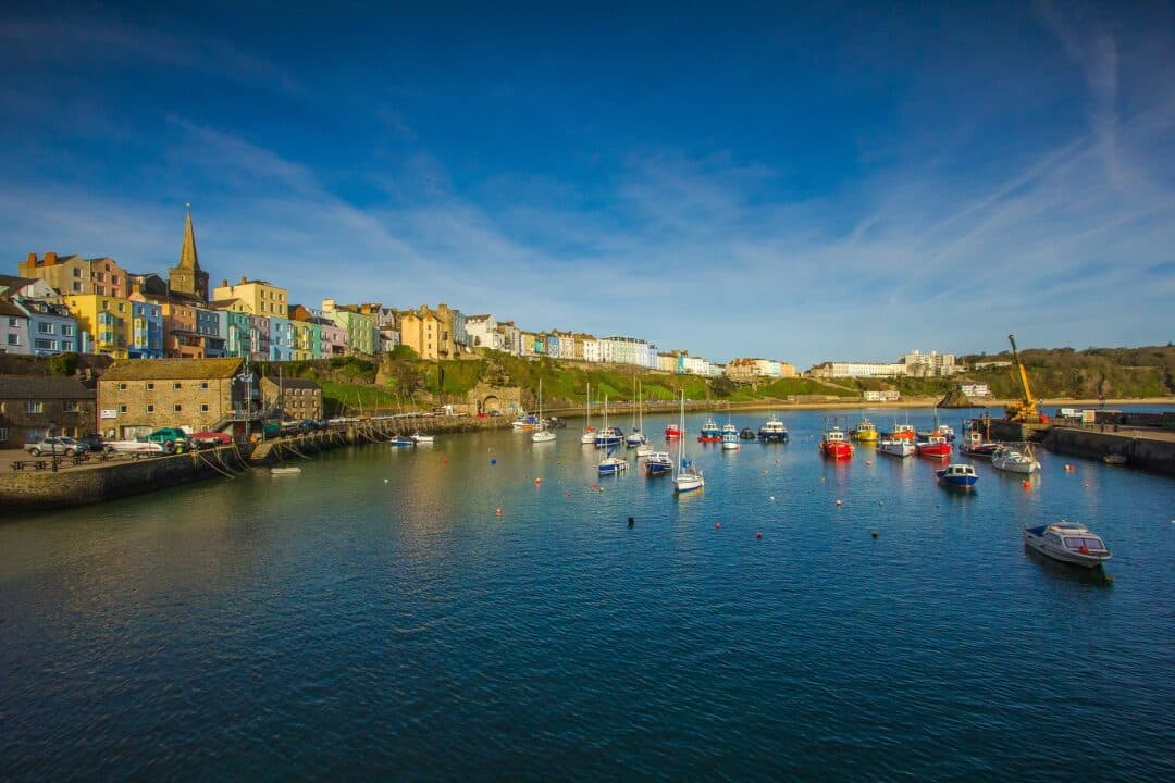 Jamaat-e-Ahmadiyya Wales invited to Queen Elizabeth II memorial service at Llandaff Cathedral, attended by King Charles III