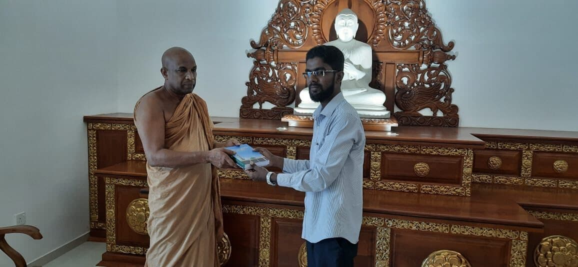 Ahmadis in Sri Lanka gift Sinhala translation of ‘Life of Muhammad’ to Buddhist clergy