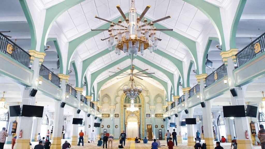 Answers to Everyday Issues – Part 45: Adoption, milk banks, witr prayer, kitchen utensils of non-Muslims, marriage, working in the banking sector