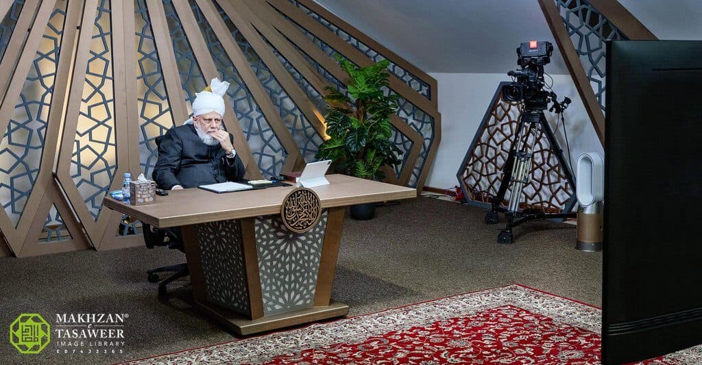 Give precedence to faith over the world: Students from Lajna Imaillah India meet Hazrat Khalifatul Masih