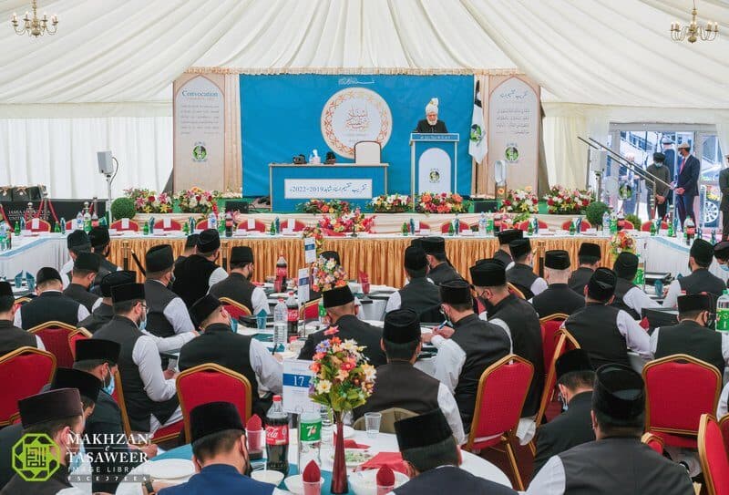 Essential traits of a successful missionary: Huzoor addresses graduates at Jamia Ahmadiyya UK convocation 2023