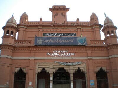PE Richards, Principal of Islamia College Lahore, meets Hazrat Musleh-e-Maud