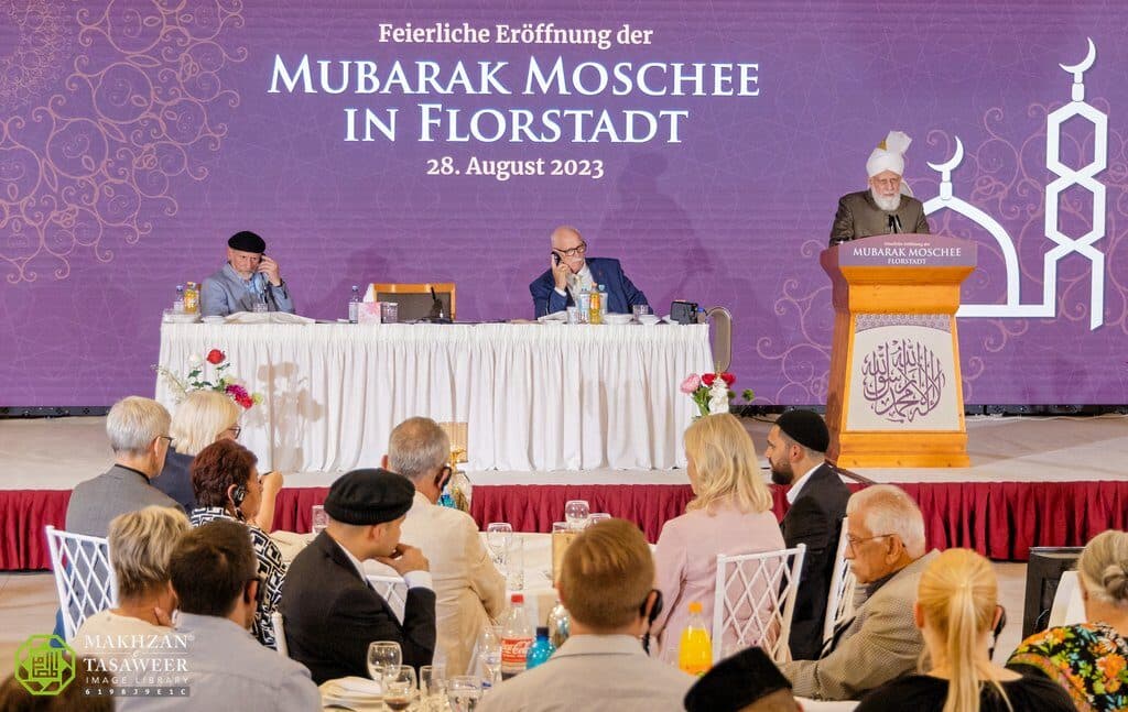 Hazrat Khalifatul Masih V blesses Jalsa Salana marking Germany Jamaat’s centenary