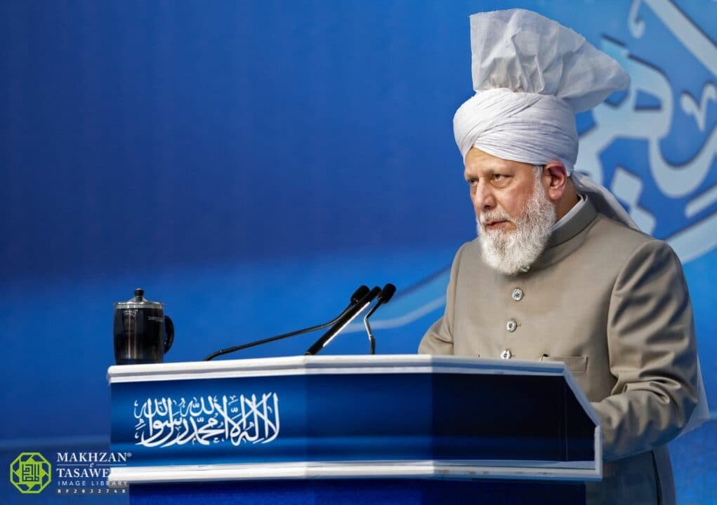 Spiritual reformation will open the doors for spreading Islam: Huzoor addresses Ansarullah UK 2023 Ijtema