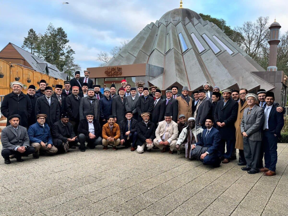 Majlis Ansarullah USA meets Huzoor at Islamabad