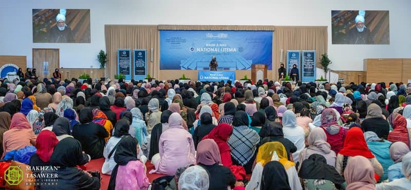 ‘Take inspiration from the noble and honourable women who have come before you’: Huzoor’s words of advice to waqifaat-e-nau at UK Ijtema 2024