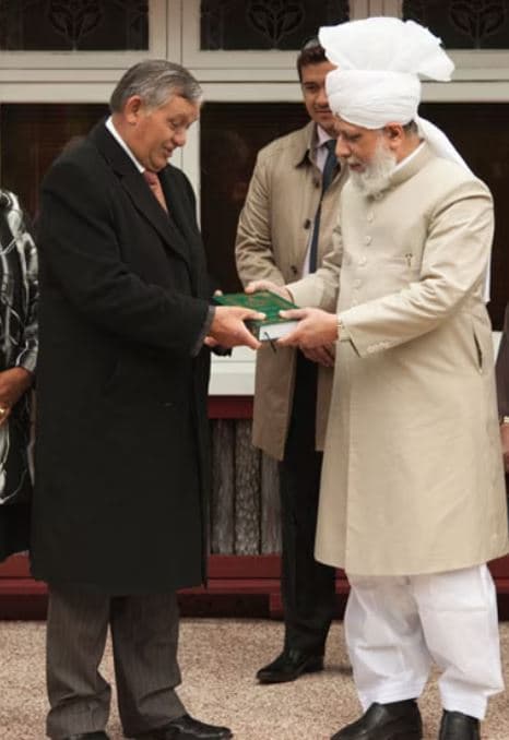 A Caliph & a Māori King: A legacy of peace