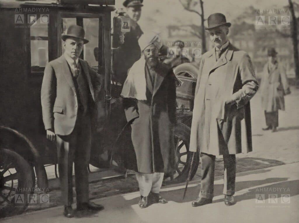 Women’s rights in Islam through the eyes of a Dutch female convert and Hazrat Khalifatul Masih II’s consoling reply to a persecuted convert in America (1926)