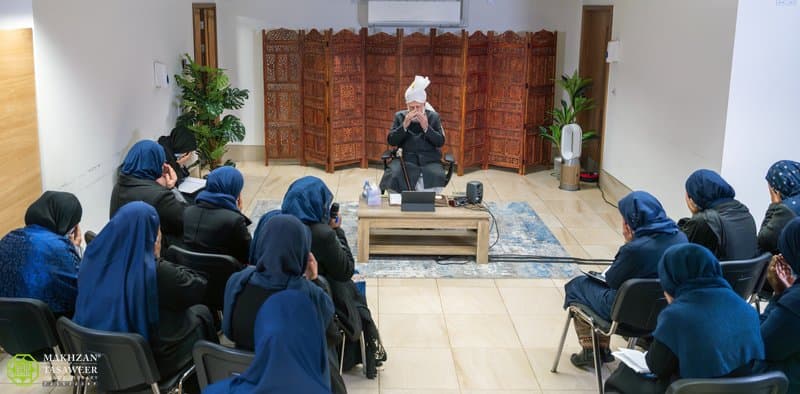 Lead by example and practice what you preach: National amila of Lajna Imaillah France receives guidance from Huzoor