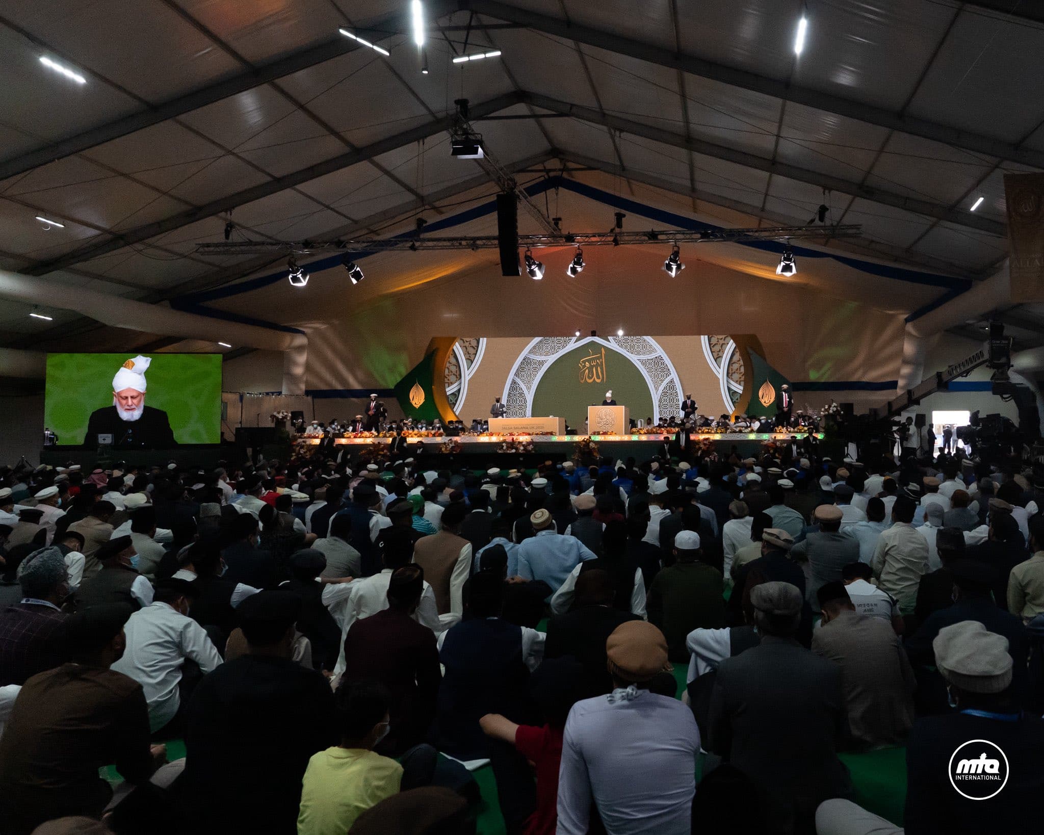 Huzoor outlines duties of hosts and guests for attaining true blessings of Jalsa