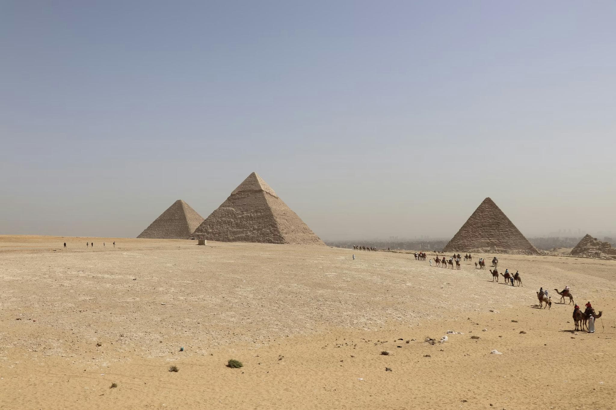 Answers to Everyday Issues – Part 83: Opponents of Prophets, tabarruk and shirk, women using fragrance, seeking answers through research, angels at the Battle of Badr