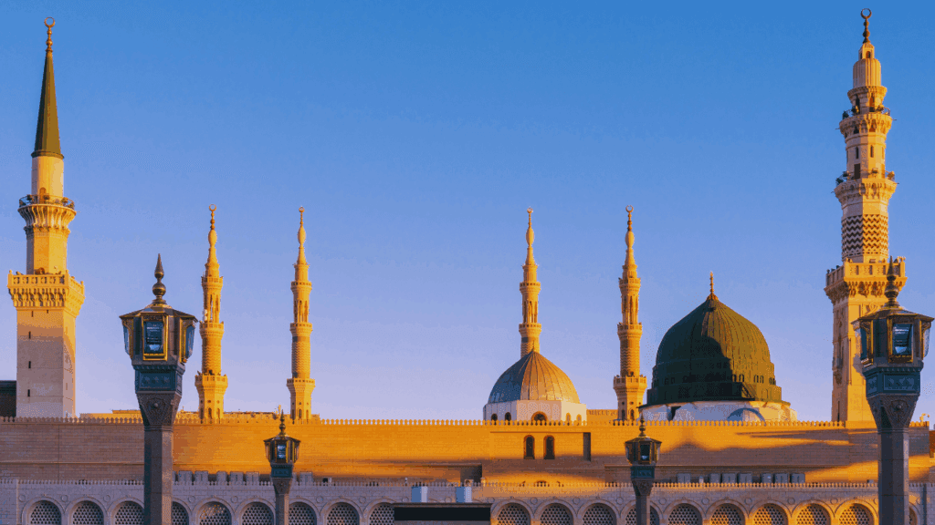 Which chapters of the Holy Quran did Prophet Muhammad recite in salat?