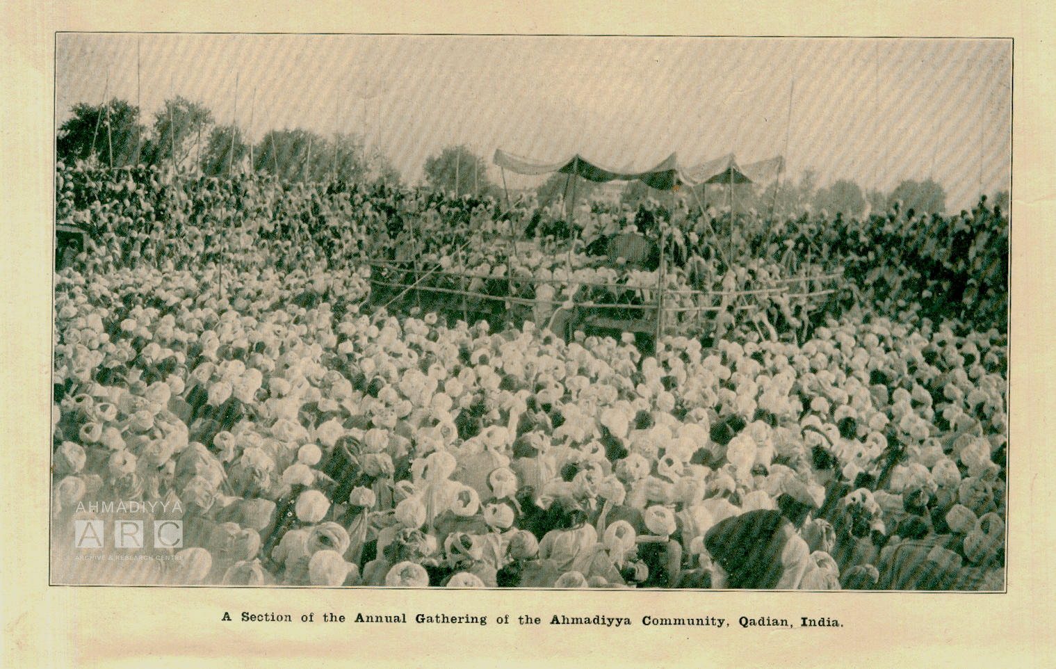 The annual gathering of the Ahmadiyya Muslim Community in Qadian and Mahatma Gandhi’s views on Islam (1926)