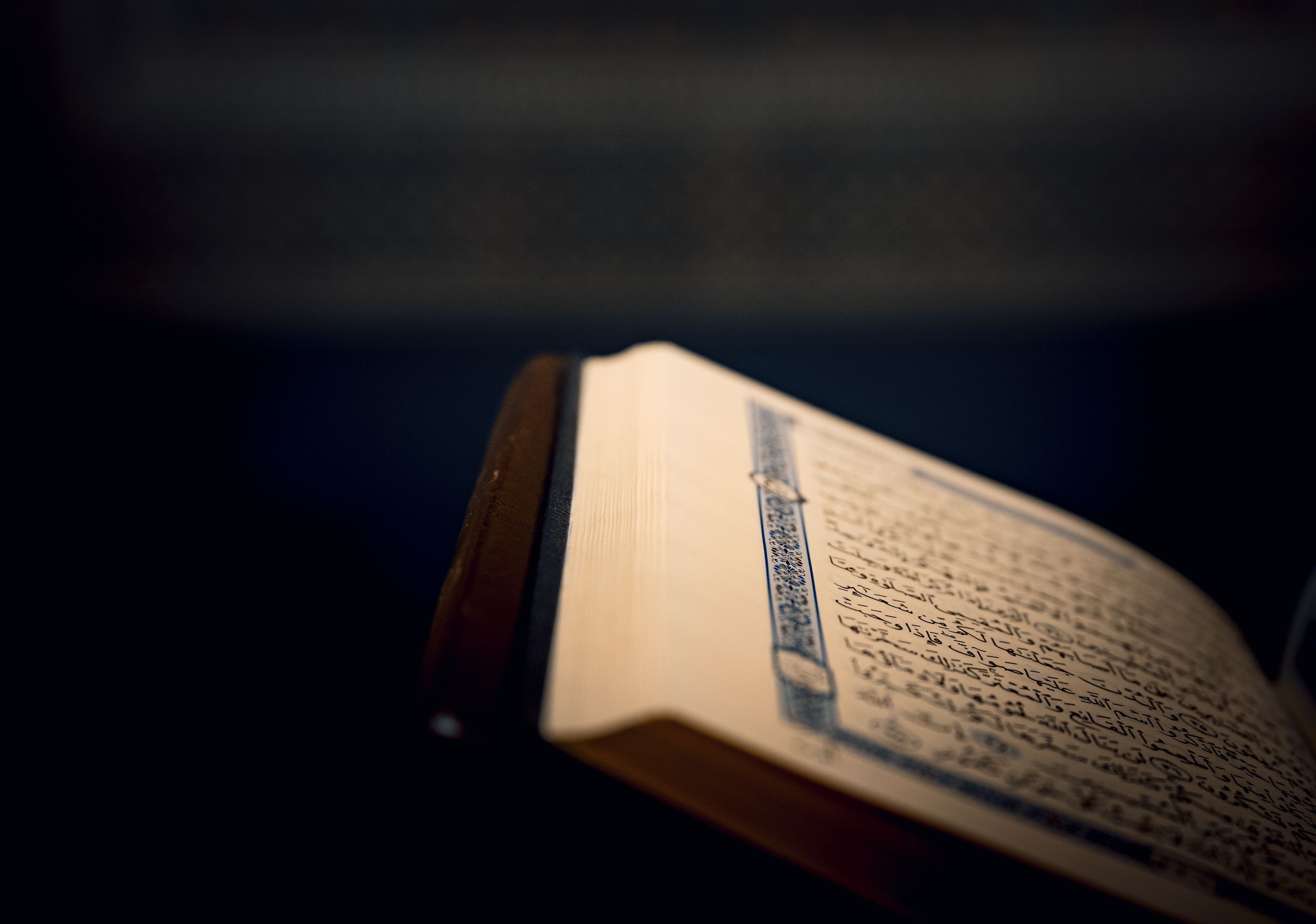 When grammar became dangerous: Ibn ‘Ashur, Quran 62:4 and the two inherited readings of ‘wa-akharina minhum’