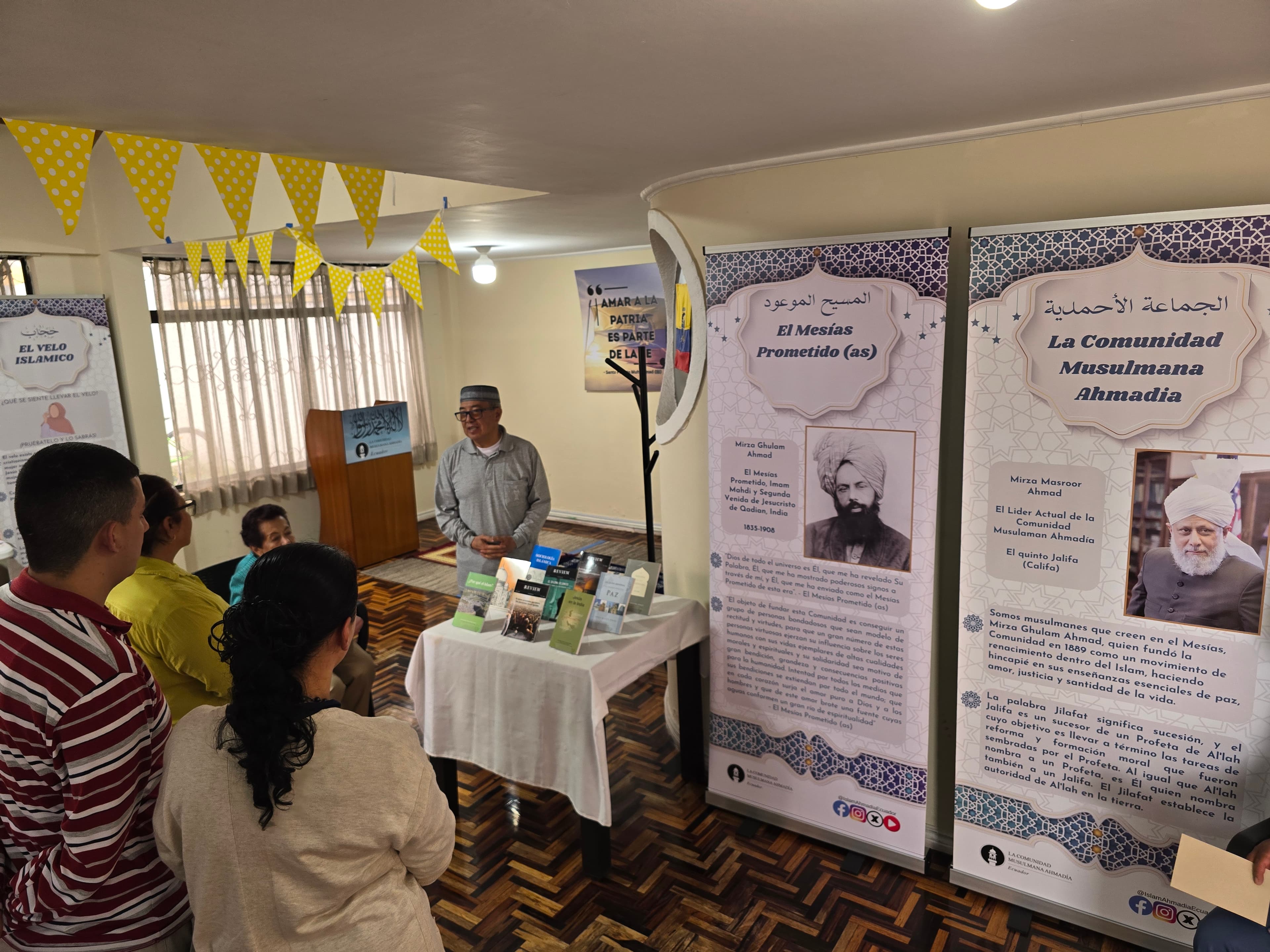 Independence Day open house held in Quito, Ecuador