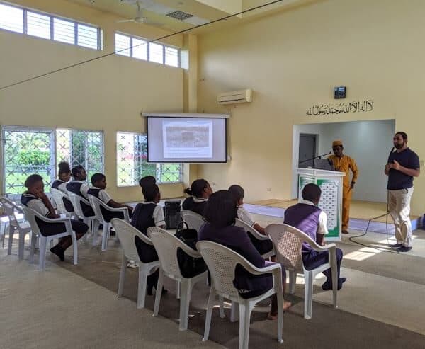 School children visit Mahdi Mosque in Jamaica