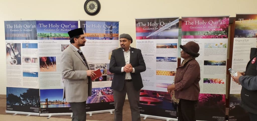 “Meet Your Muslim Neighbors” Campaign in Regina, Saskatchewan