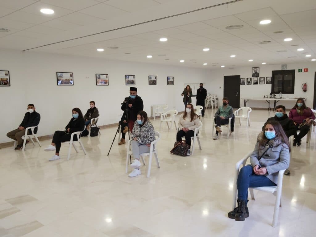 Mosque in Spain offers free English classes and removes misconceptions about Islam