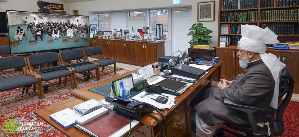 “Your target should be to ensure that 100% of Ansar observe Salat”: Bangladesh’s national amila of Majlis Ansarullah blessed with virtual mulaqat