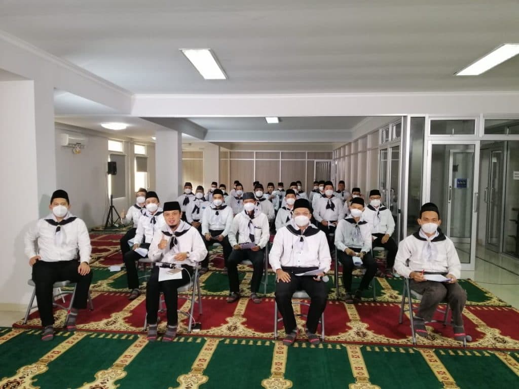 Indonesia’s Khuddam amila recounts blessings experienced in mulaqat