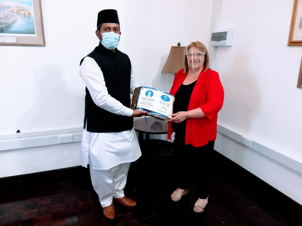 Jamaat-e-Ahmadiyya Malta donate 200 food packets with Humanity First Switzerland