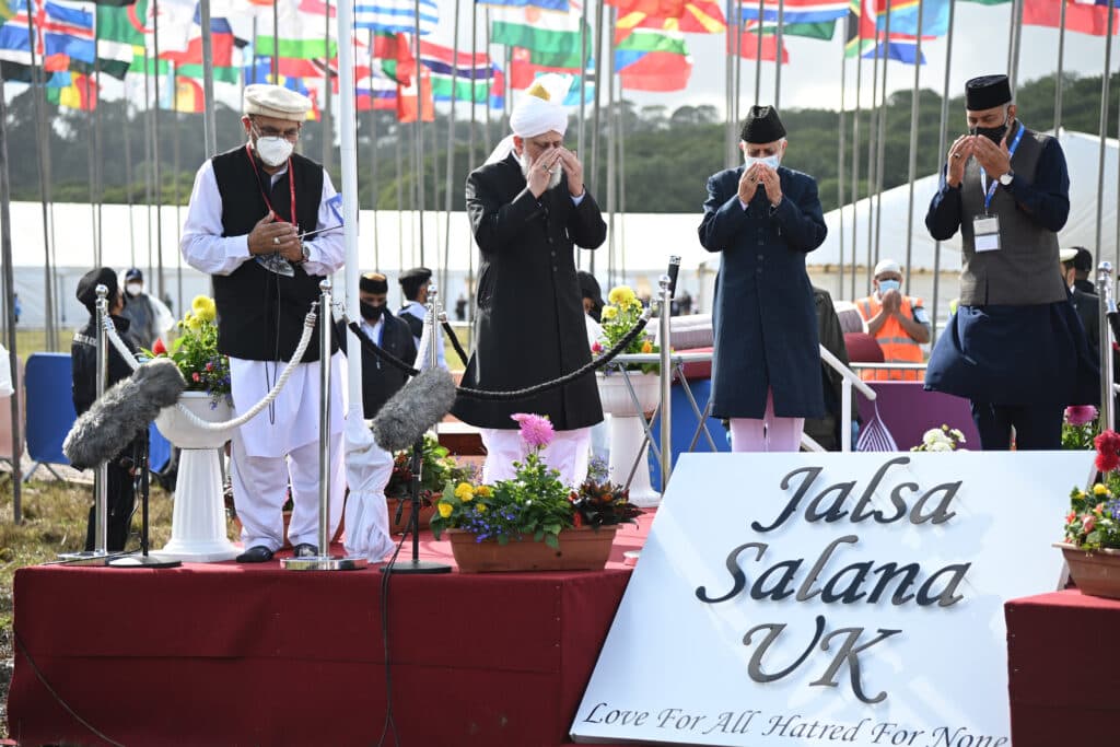 Tread upon a permanent path of righteousness: Huzoor addresses the inaugural session of the Jalsa Salana UK 2021