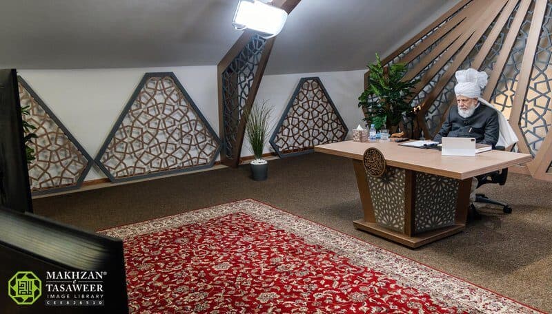 Waqifaat-e-nau must bring about a spiritual revolution: Lajna waqifaat-e-nau UK meet Hazrat Khalifatul Masih V