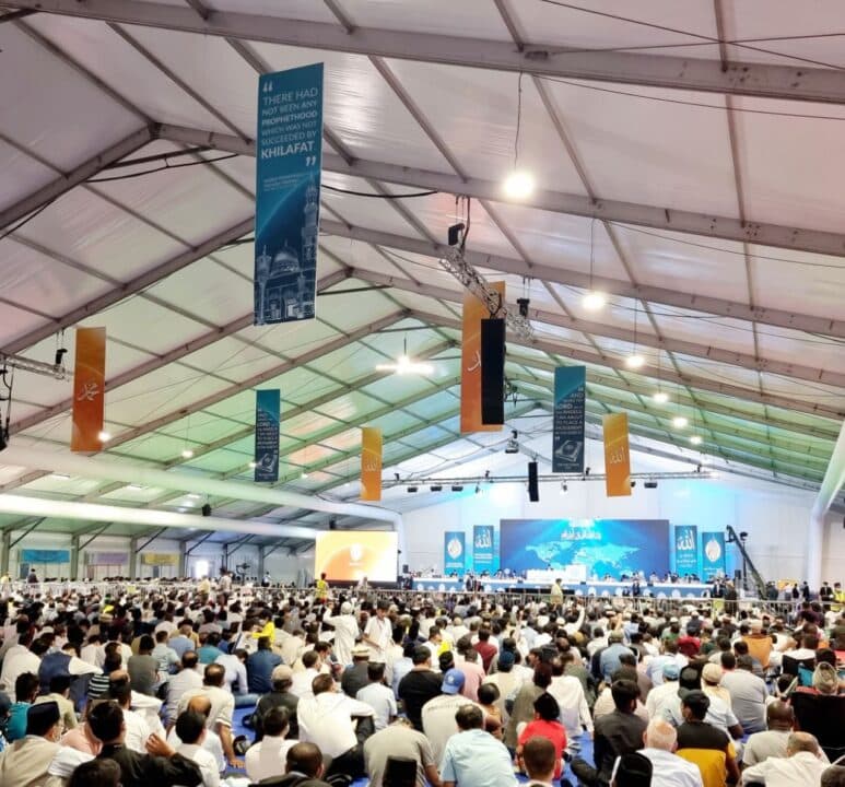 The magnificent rights Islam affords to women and men: Hazrat Khalifatul Masih V delivers concluding address at Jalsa Salana UK 2022