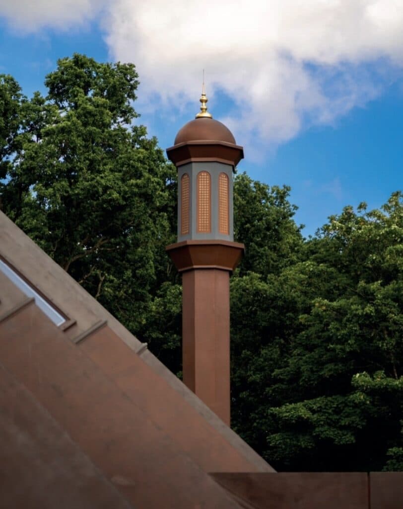 In times of economic crises, develop contentment and connect with your faith: Amila of Lajna Imaillah Italy meets Hazrat Khalifatul Masih V