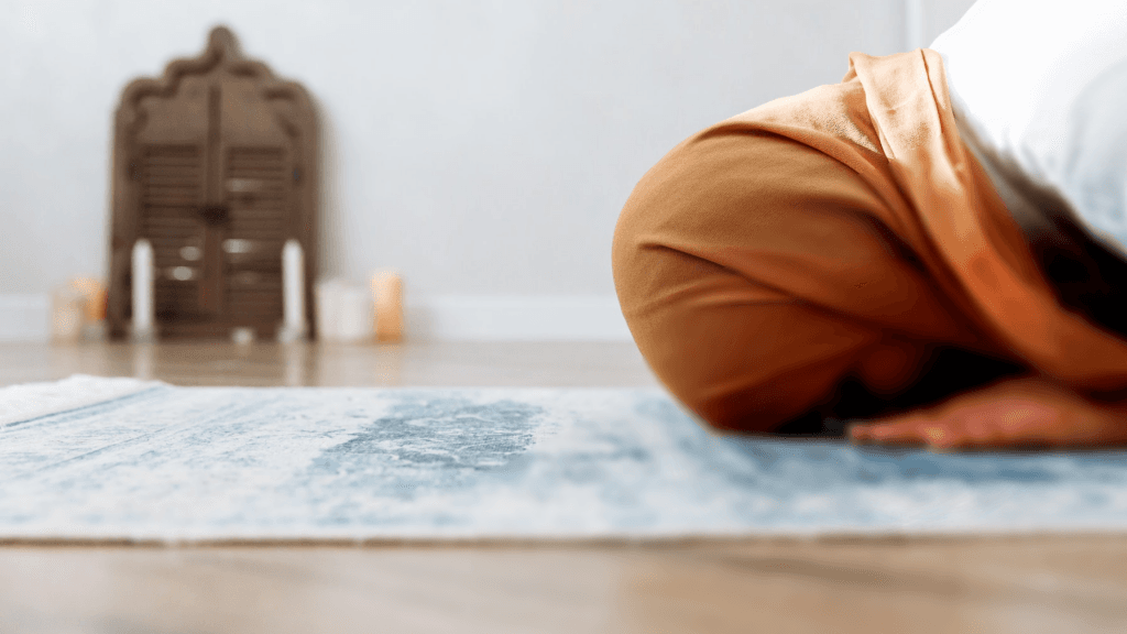 Answers to Everyday Issues – Part 40: Female imams, tarawih, reciting basmalah aloud when leading salat, odd numbers, Allah’s pronouns, levels of Paradise and universal salvation